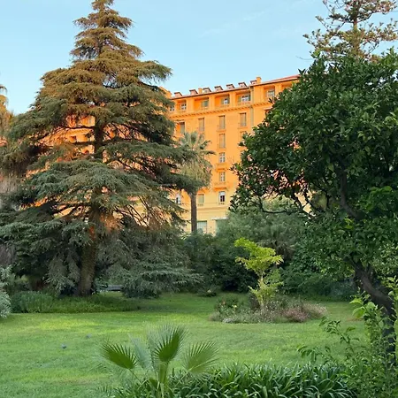 Riviera Historic Imperial Sea And Garden