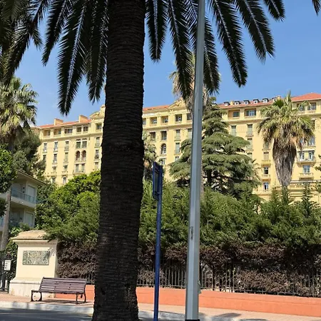 Apartamento Riviera Historic Imperial Sea And Garden *